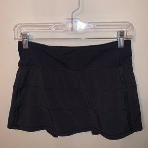 black lululemon skirt